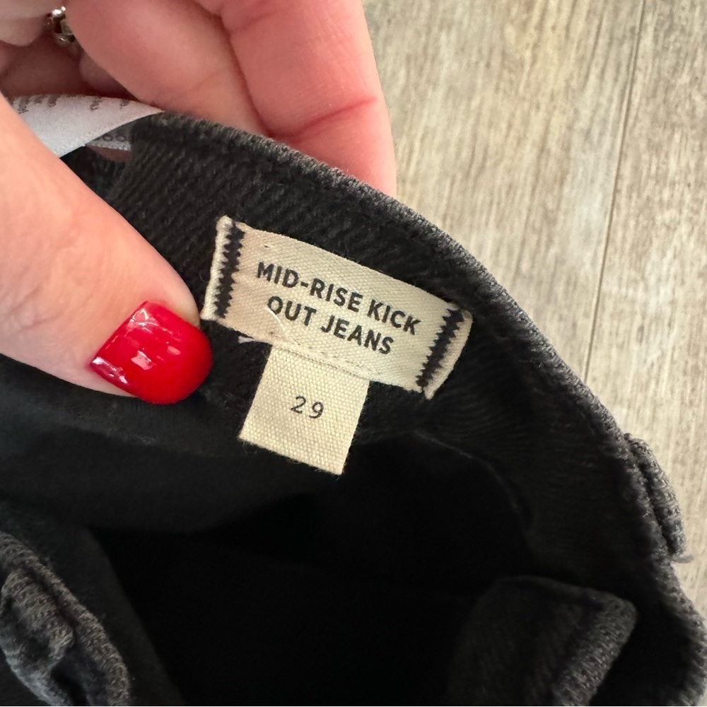 NWOT! Madewell Mid-Rise Kick Out Crop Jeans - Color: Black Rise Wash - Picture 7 of 11
